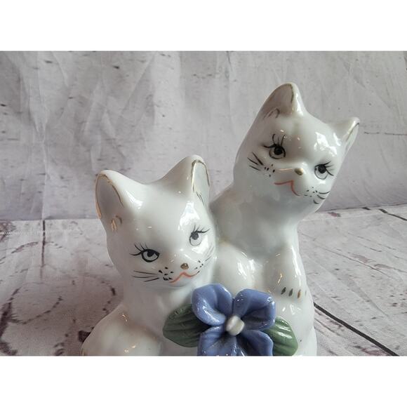 Vintage 2 kittens cats figurine trimmed with gold Castagna Italy 3in - Picture 3 of 7
